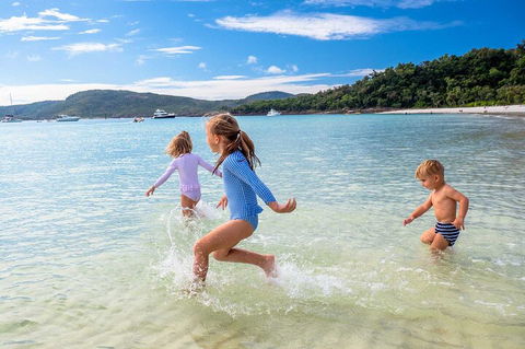 Whitehaven Beach And Daydream Island Cruise - Australian Directory 3