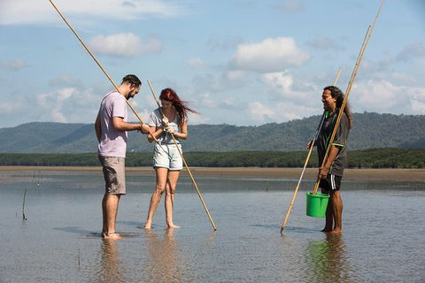 Daintree Dreaming Traditional Aboriginal Fishing From Cairns Or Port Douglas - Australian Directory 1