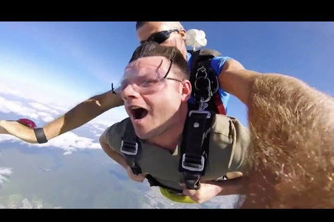 Reef And Rainforest Tandem Sky Dive In Cairns - Australian Directory 1