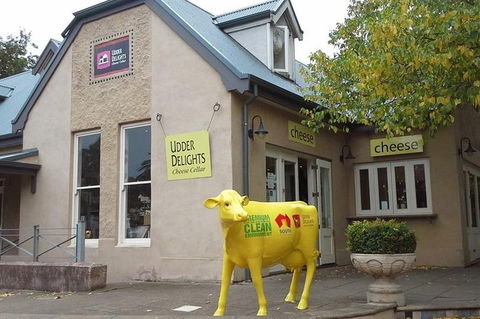 Adelaide Hills Regional / Hahndorf German Village Tour - Australian Directory 2