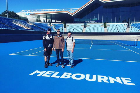 Melbourne Sports Walking Tour - Australian Directory 1
