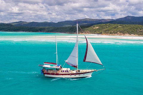 2-Day Whitsundays Sailing Adventure: SV Whitehaven - Australian Directory 0
