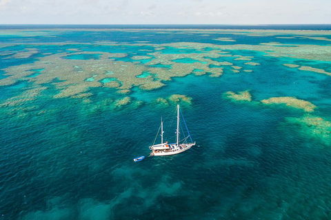 3 Day Whitsundays Sailing And Diving Adventure: Kiana - Australian Directory 1
