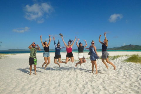 2-Day Whitsundays Sailing Adventure: Summertime - Australian Directory 2