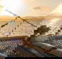 Sunset Sail In The Whitsundays - Australian Directory