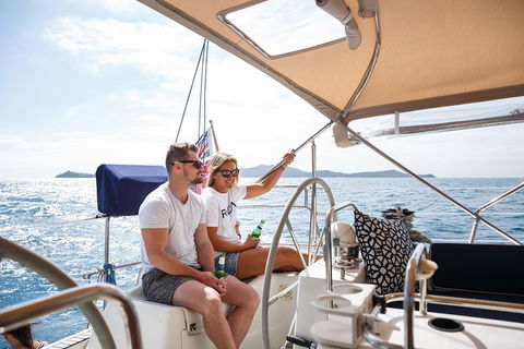 1-Night Whitsundays Private Charter Aboard Cruising Yacht Milady - Australian Directory 3