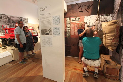 Cairns Aquarium And Small Group City Sightseeing Tour - Australian Directory 1